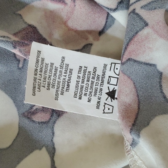 Eclipse Black and Floral Zipper Front Tank Top XXL - Picture 8 of 10